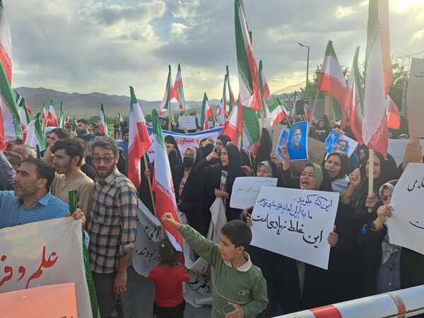 فریاد حمایت برای تحقق شکوه وطن در فناوری هسته‌ای