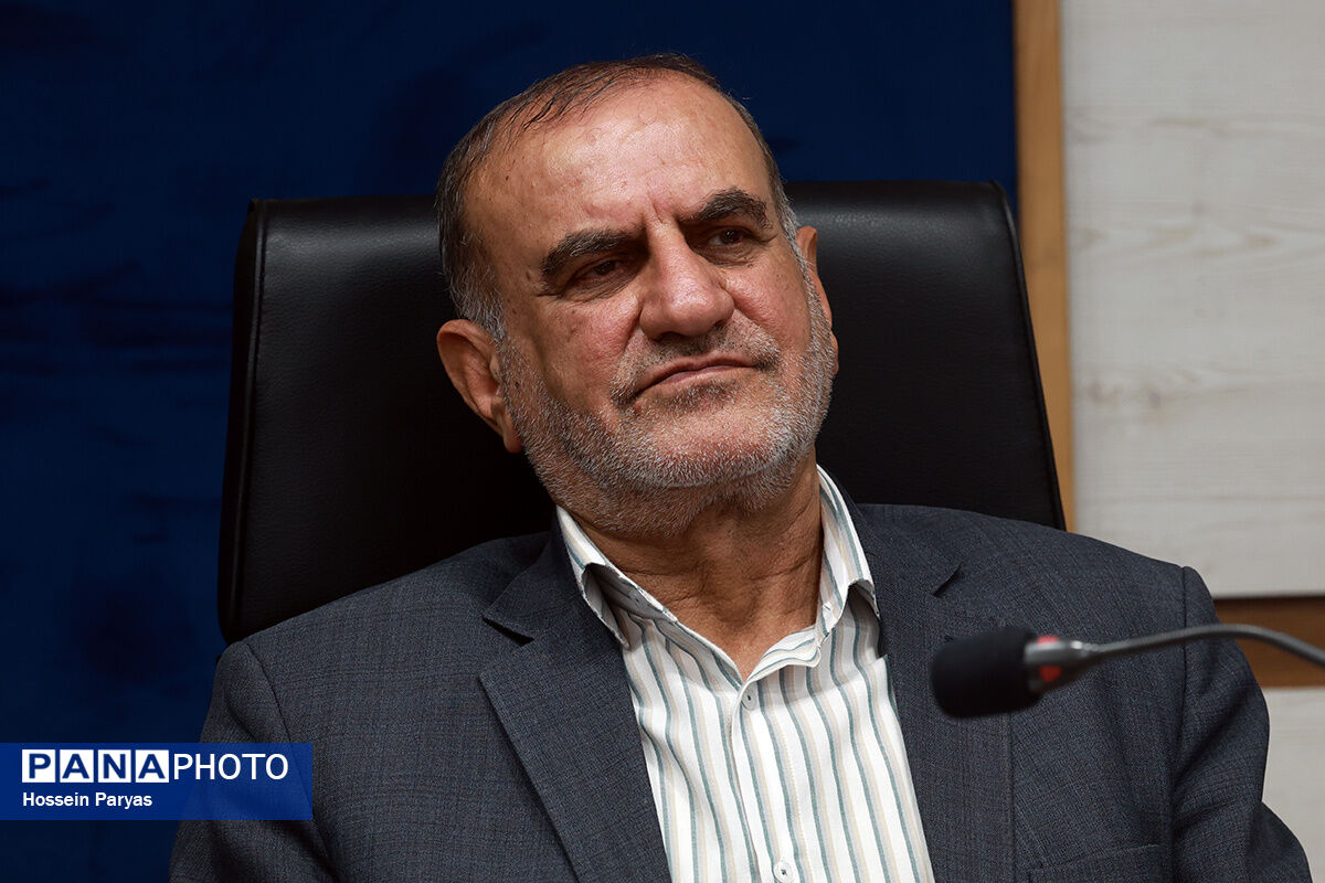 نقش معلمان در تنویر افکار عمومی دانش‌آموزان در شرایط کنونی بسیار مهم است