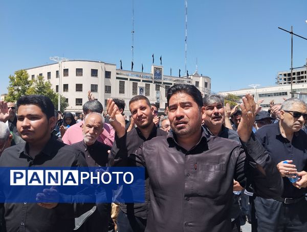 مردم مشهد در سوگ شهادت امام جواد(ع)