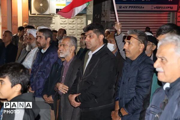 تجمع مردم انقلابی بندرترکمن در میدان مختومقلی