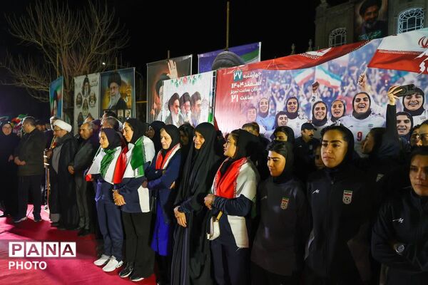 بانوان ملی پوش فوتبال در جمع تجمعات مردمی تبریز برای وطن