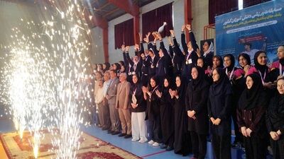 آئین اختتامیه سی و پنجمین دوره مسابقات ورزشی دانش آموزان دختر منطقه۵ کشور به میزبانی اصفهان برگزار شد