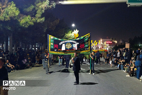 بجنورد یکپارچه در سوگ حسین(ع)