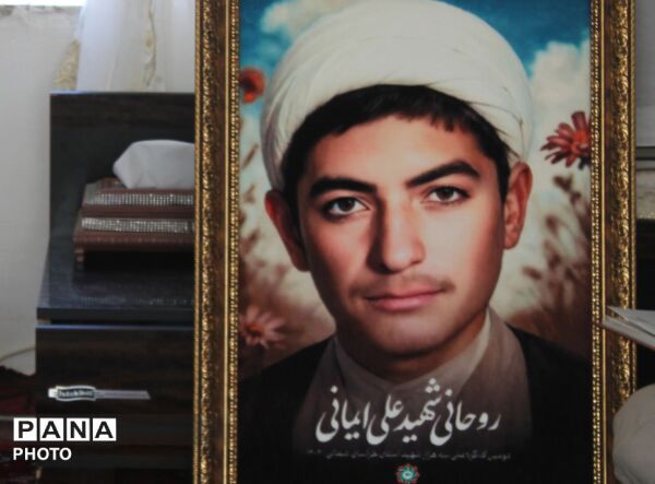 دیدار مسئولان بسیج سازندگی و بسیجیان با خانواده شهید علی ایمانی در شوقان