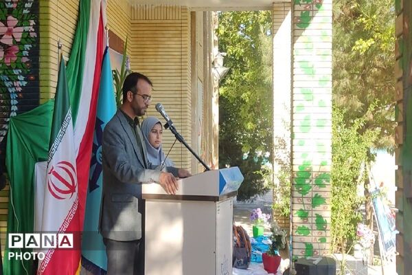 جشن عاطفه‌ها؛ تمرین مهربانی در مدارس اسفراین
