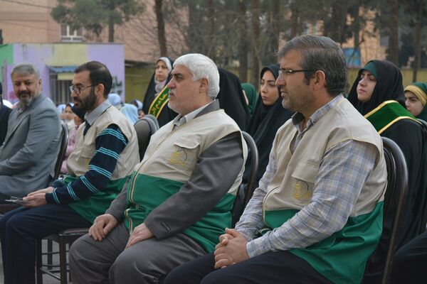 حضور خادمان رضوی در مدرسه قدر بهارستان‌دو