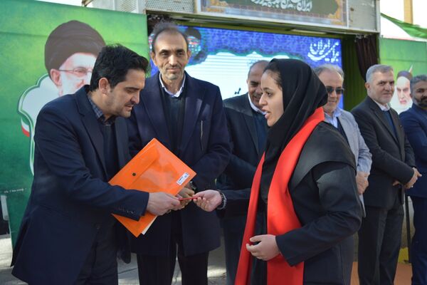 طنین زنگ انقلاب در بهارستان‌دو 