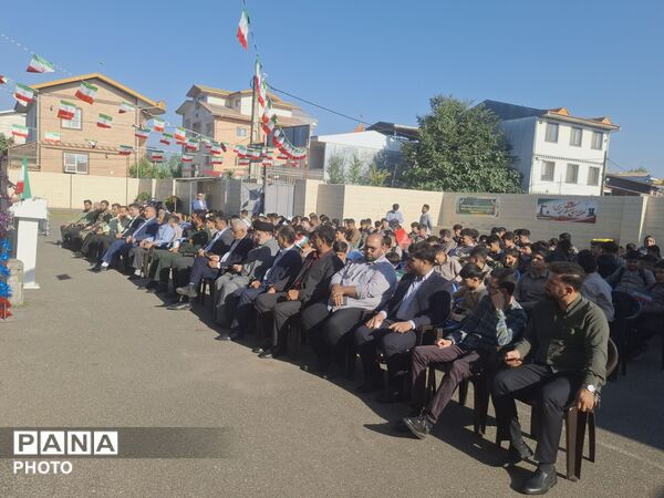 با عطر شهدا و شعار «مقاومت»؛ زنگ بازگشایی مدارس در کومله نواخته شد 