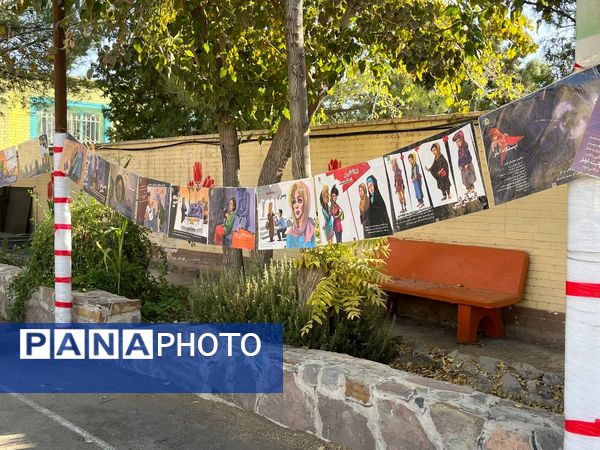 بزرگداشت هفته پدافند غیر عامل در دبیرستان شاهد هاجر