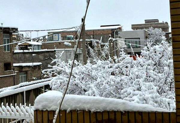 بارش دل‌انگیز برف‌ در اولین روزهای بهمن ماه