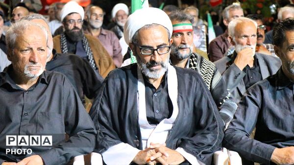 حضور فرهنگیان فرهیخته شهرستان دلیجان در اجتماع مردمی