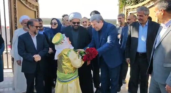  بازدید رئیس سازمان بهزیستی کشور از پروژه نهضت ملی مسکن مددجویان بهزیستی در کاشمر 