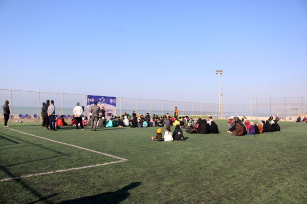 پیاده‌روی خانوادگی در روستای هلیله شهرستان بوشهر 