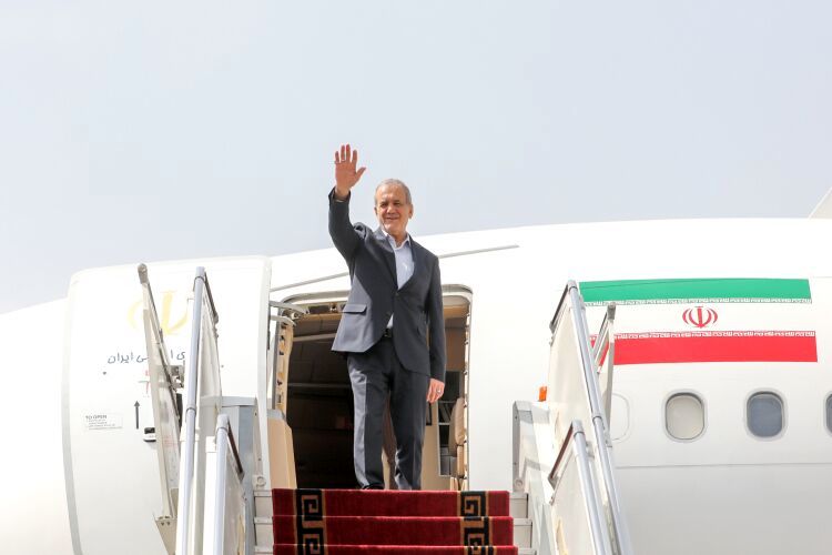 پزشکیان مسقط را به مقصد تهران ترک کرد