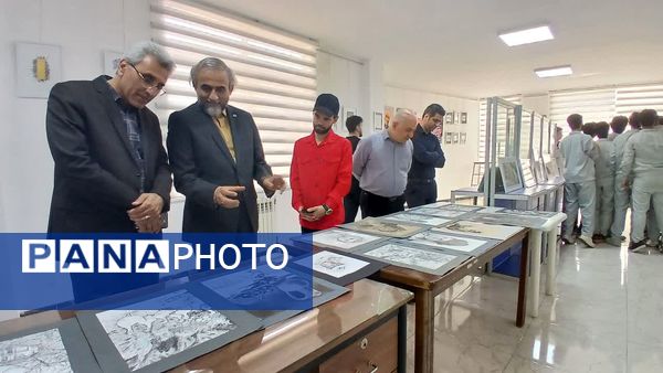 نمایشگاه آثار هنرهای تجسمی در ساری