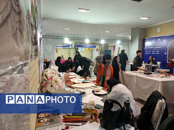 قاب‌های دانش‌آموزی در نمایشگاه قرآن و عترت مصلی تبریز