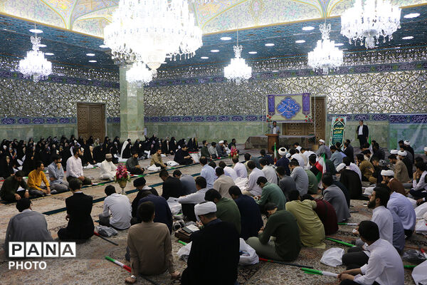 جشن ازدواج طلبگی ۲۰۰ زوج در حرم حضرت معصومه(س)
