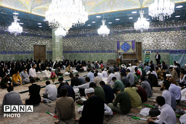 جشن ازدواج طلبگی ۲۰۰ زوج در حرم حضرت معصومه(س)