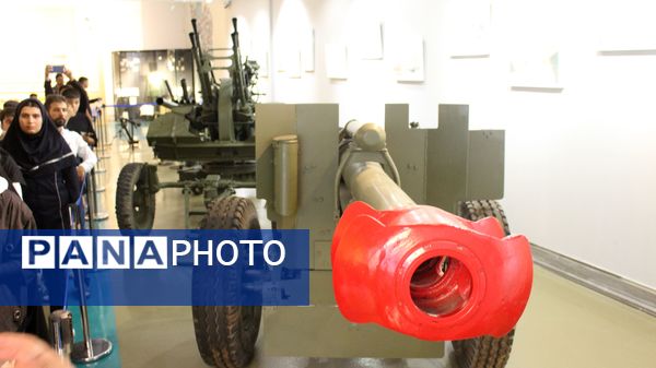 بازدید دانش‌آموزان زنجانی از سازمان هوا فضای سپاه 