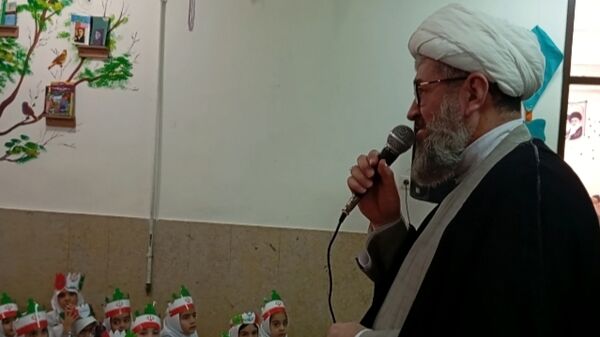  قاب‌های خبری از مراسم زنگ انقلاب در دبستان بوستان شهرستان بن