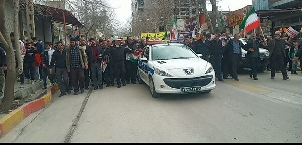  آتش ۲۲ بهمن بر پرچم آمریکا