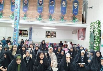 اعتکاف مسجد میزبان محفل دل‌نوشته‌ها در سایه پدر؛ بدرقه پرشور اولیا