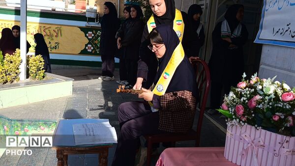 جشن ولادت سراسر سعادت حضرت زینب(س)در دبیرستان مهر نیشابور