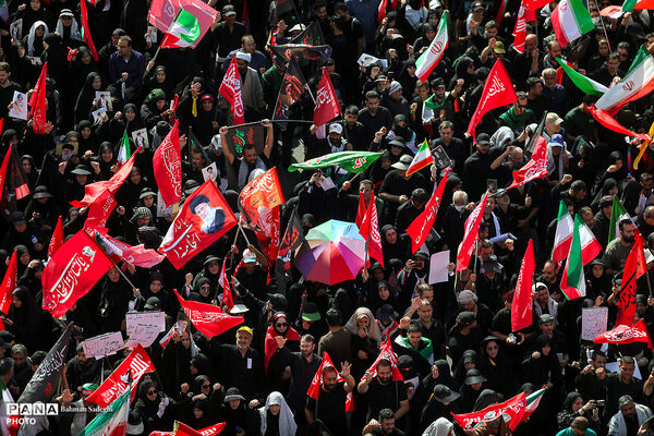 مراسم تشییع پیکر مطهر رهبر شهید انقلاب در تهران - 2