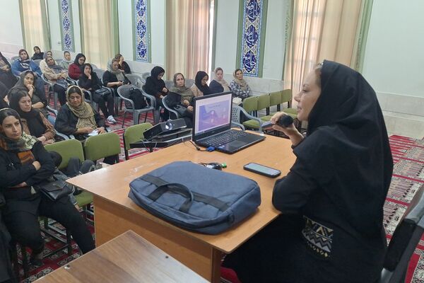 دومین جلسه آموزش خانواده در دبیرستان پویش