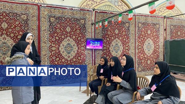 بازدید دانش آموزان دبیرستان دخترانه امید از آرامگاه شهید مدرس