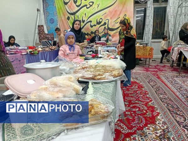 بازارچه محصولات خانگی در شهرستان خلیل آباد 