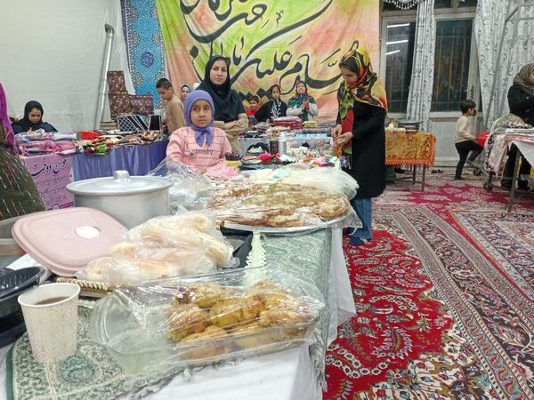 بازارچه محصولات خانگی در شهرستان خلیل آباد 