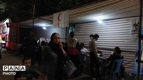 حضور موکب جمعیت هلال احمر در راهپیمایی کیلومتری غدیر خم 
