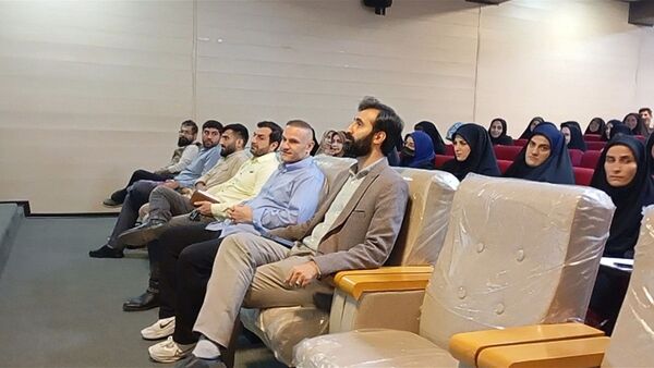 دومین جلسه کارگاه‌های توانمندسازی «سپهر دانش و معرفت» ویژه مربیان پرورشی ناحیه 2 کرج و شهرستان فردیس
