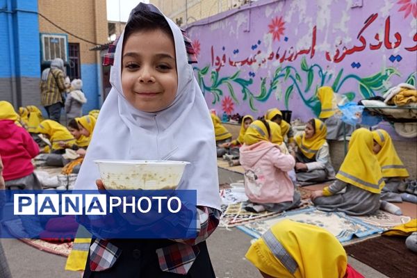 جشن میلاد آقا امام زمان(عج ) در دبستان نرجس بهارستان دو
