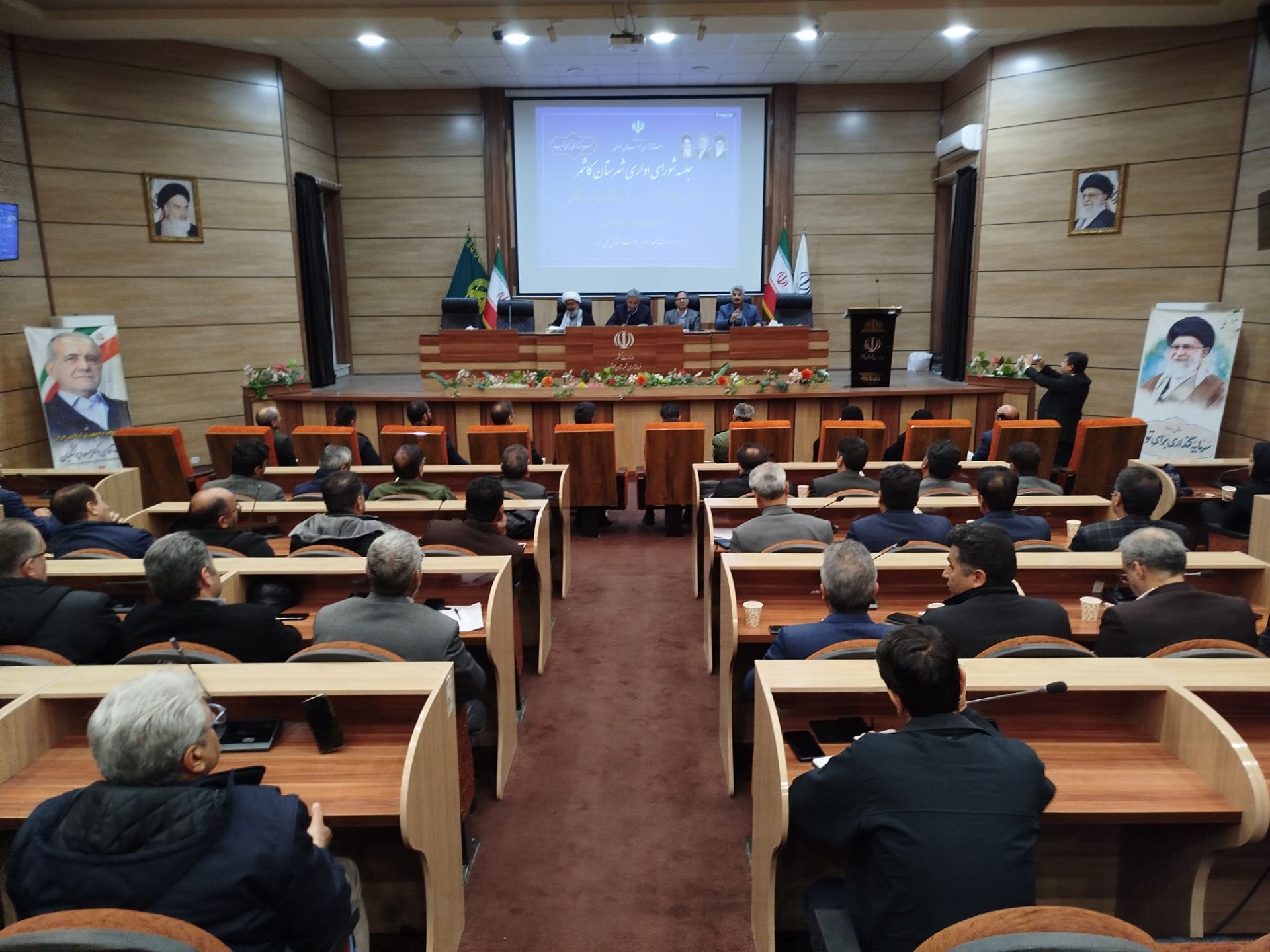 جلسه شورای اداری شهرستان کاشمر