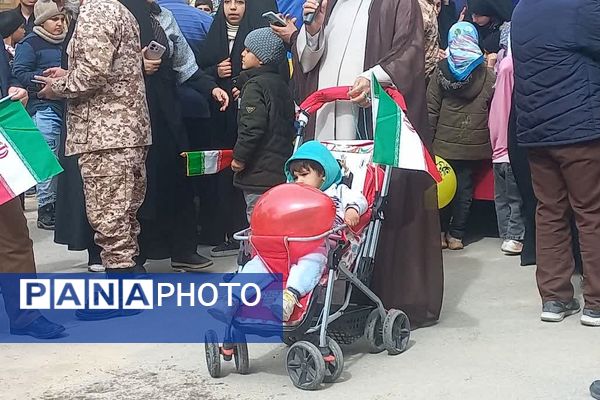 حضور گسترده مردم نیر در راهپیمایی ۲۲ بهمن