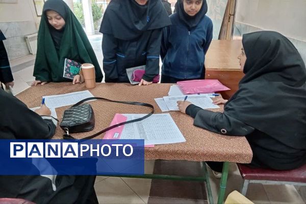 دوره مقدماتی آموزش خبرنگاری ویژه دختران در کانون اندیشه،