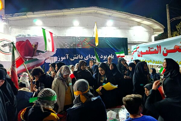 موکب آموزش و پرورش ناحیه یک کرمانشاه، نقطه عطف راهپیمایی شبانه شد