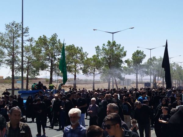 حضور پرشور مردم کاشمر در پیاده‌روی جاماندگان اربعین حسینی