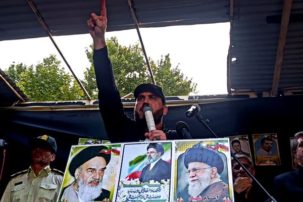 عزاداران قائد شهید با حماسه‌ای از وفاداری به میدان آمدند