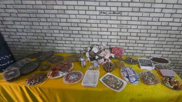 نور قرآن در ایام فاطمیه دبستان استقلال حاجی‌آباد را روشن کرد