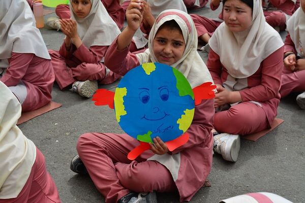 برگزاری مراسم هفته زمین پاک در بهارستان‌دو