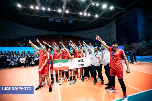 پسران والیبالیست زیر ۱۵سال ایران قهرمان جهان شدند