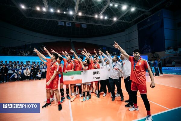 پسران والیبالیست زیر ۱۵سال ایران قهرمان جهان شدند
