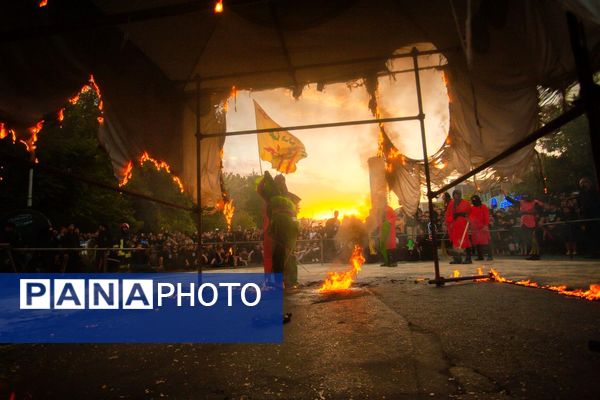 روضه مصور روز عاشورا همراه با مراسم خیمه‌سوزان در مشهد 