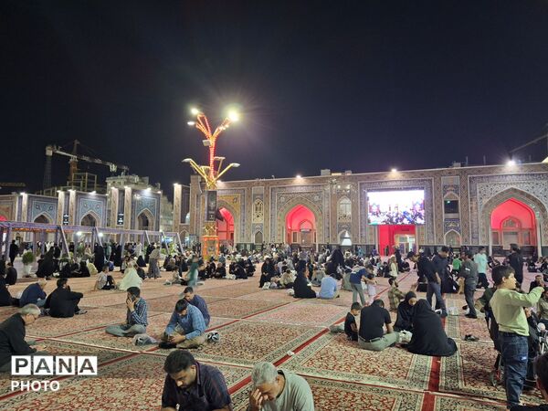حرم امام رضا(ع) سیاه پوش عزای حسین‌(ع) شد