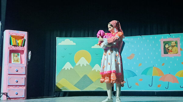 «عروسک موطلایی»