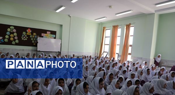 جشن عاطفه‌ها، فرصتی برای مرور درس مهرورزی و همدلی