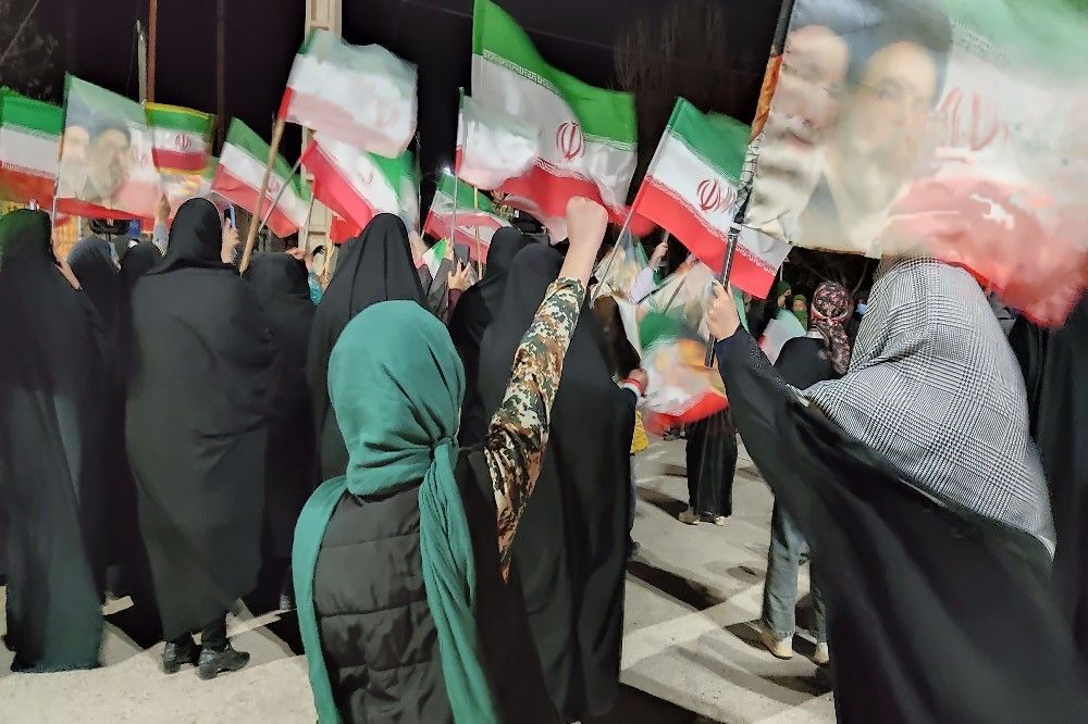 هستیم بر عهدی که بستیم